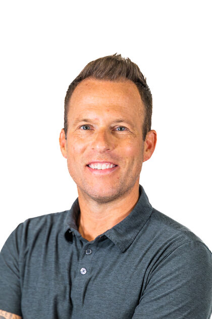 IMG SALES GUYS Z62 091525 53